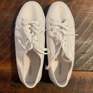 EUC - white sneakers Old Navy (worn twice!)